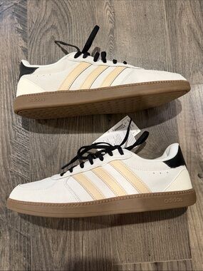 NWT adidas Breaknet Sneakers in White & Beige